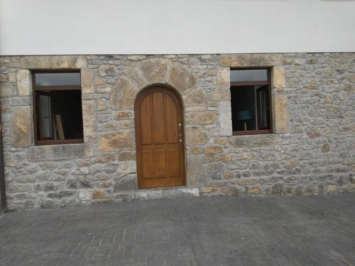 Apartamentos Tiu Enrique 1 Onís Εξωτερικό φωτογραφία